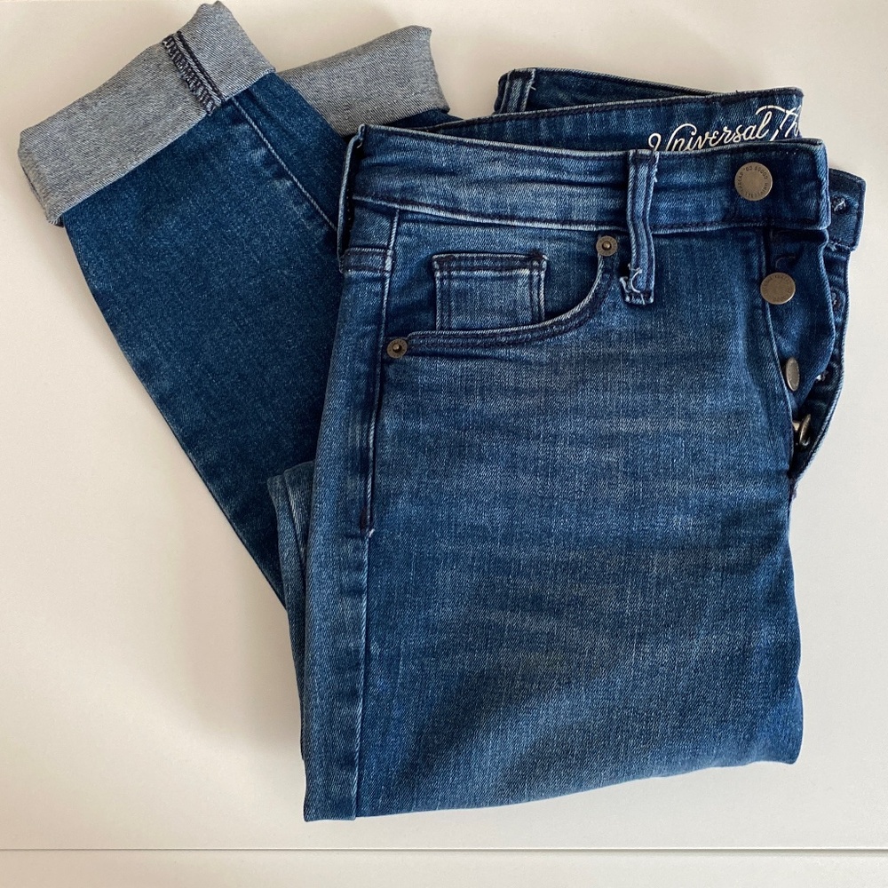 Universal Thread Skinny Jeans with Frayed Hem - Size 2 26